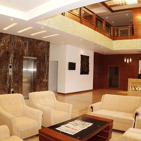 Parijatha Gateway Hotel Bangalore Eksteriør billede
