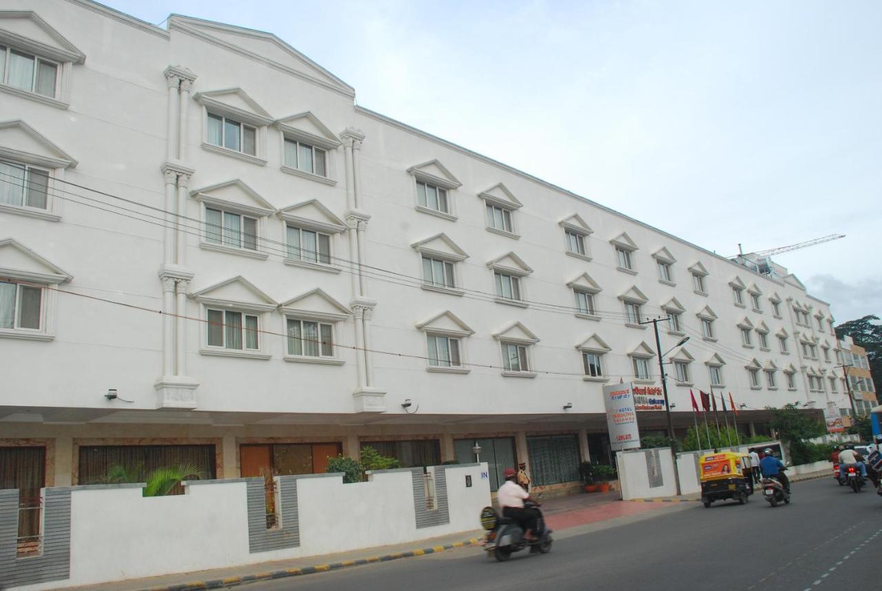 Parijatha Gateway Hotel Bangalore Eksteriør billede