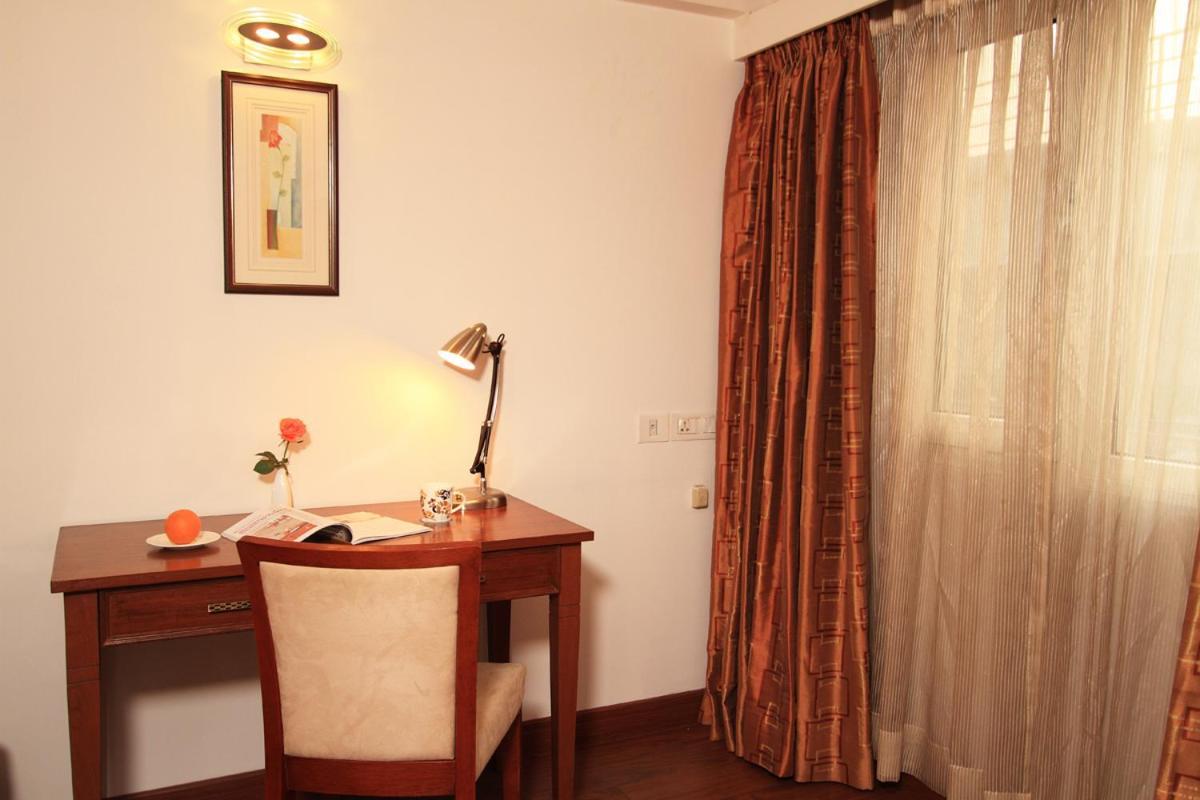 Parijatha Gateway Hotel Bangalore Eksteriør billede