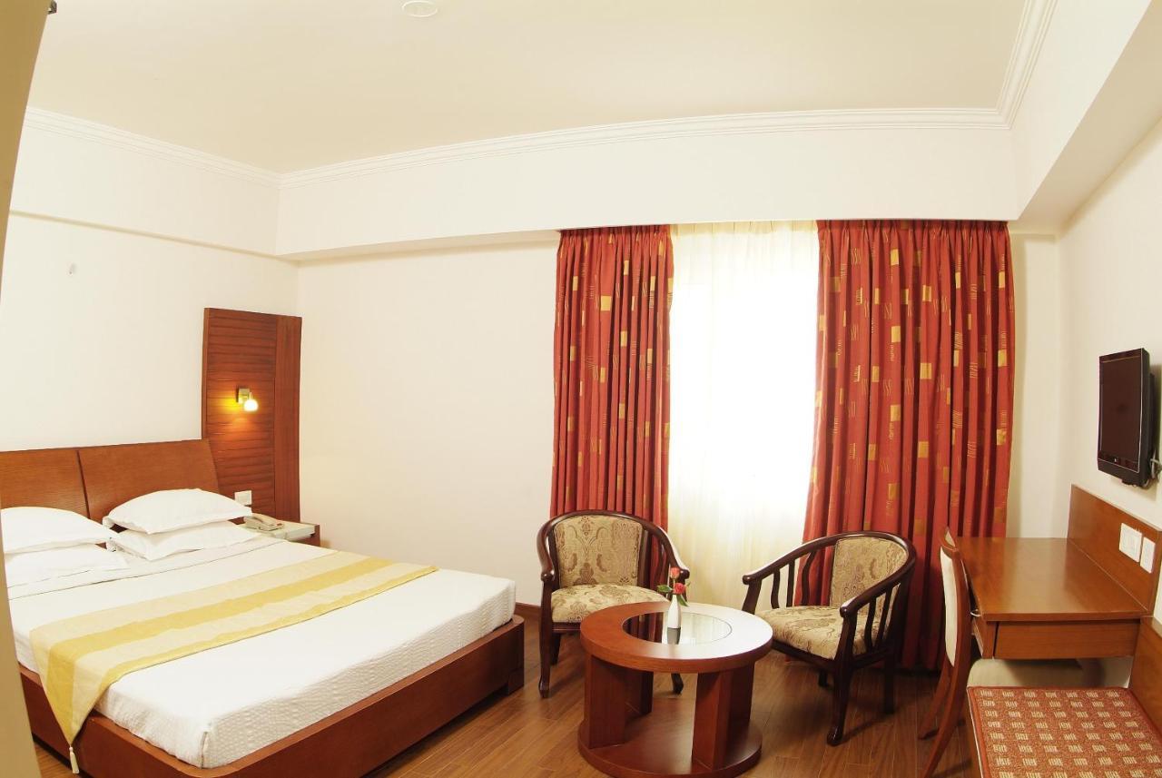 Parijatha Gateway Hotel Bangalore Eksteriør billede
